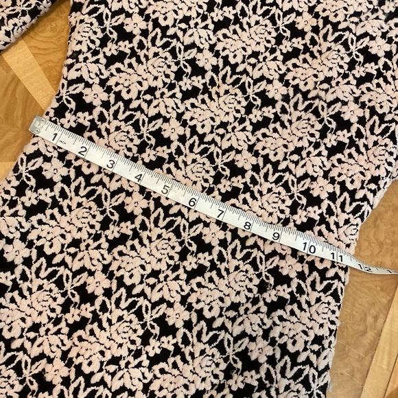 Alice + Olivia Khloe Open Back Lace Pattern Mini Dress Size 0 - Picture 15 of 16